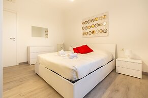 Bright 1 Bedroom near MM1