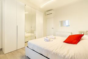 Bright 1 Bedroom near MM1