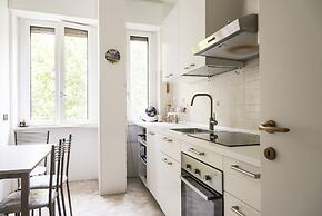 2 Bedrooms Flat near Bocconi, Iulm, Navigli