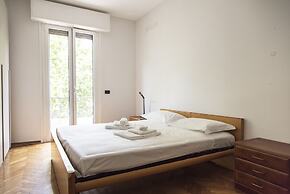 2 Bedrooms Flat near Bocconi, Iulm, Navigli