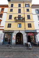 Typical Apartment on River Naviglio / Darsena