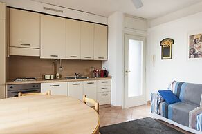 Typical Apartment on River Naviglio / Darsena