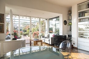 The Traveller's Terrace