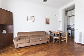 Bright & Cozy Flat near Navigli, Iulm, Tortona