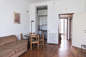Bright & Cozy Flat near Navigli, Iulm, Tortona
