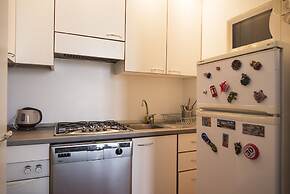 Bright & Cozy Flat near Navigli, Iulm, Tortona