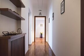 Bright & Cozy Flat near Navigli, Iulm, Tortona