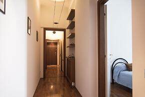 Bright & Cozy Flat near Navigli, Iulm, Tortona