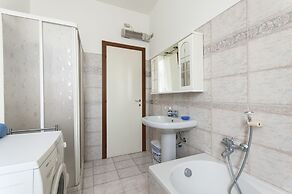 Bright & Cozy Flat near Navigli, Iulm, Tortona