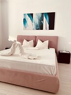 Maritimo Luxury ApartHotel