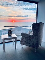 Maritimo Luxury ApartHotel