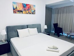 Maritimo Luxury ApartHotel