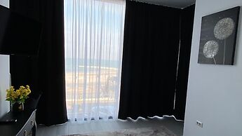 Maritimo Luxury ApartHotel