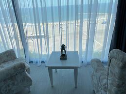 Maritimo Luxury ApartHotel