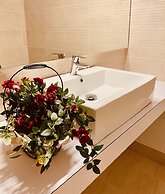 Maritimo Luxury ApartHotel