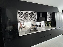 Maritimo Luxury ApartHotel