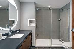 Courtyard by Marriott Hamilton