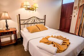 Hotel Amón Real