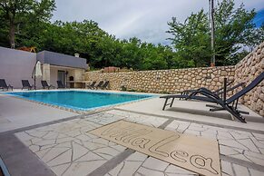 Villa Adry