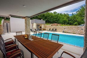 Villa Adry