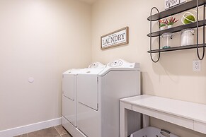 Red Rock & Turned Wood Escape