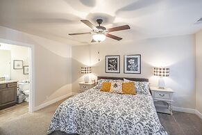 Red Rock & Turned Wood Escape