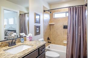 Red Rock & Turned Wood Escape