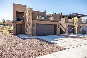 Red Rock & Turned Wood Escape