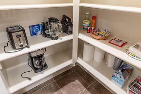 Red Rock & Turned Wood Escape