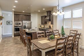 Red Rock & Turned Wood Escape