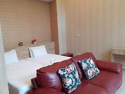 Areeca Mahogany Zone