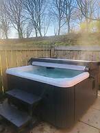 Stunning 3-bed Hot Tub Lodge, Northumberland
