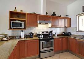 Stay in Tamarindo Condominiums