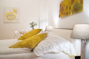 Beautiful 2BR - 12 min from Downtown