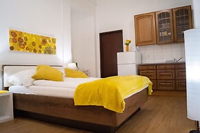 Beautiful 2BR - 12 min from Downtown