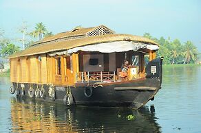 Coco HouseBoat