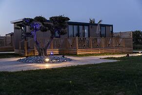 M&V Resort