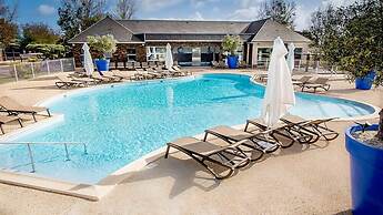 M&V Resort