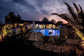 M&V Resort