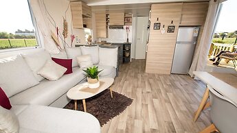M&V Resort