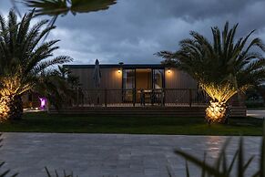 M&V Resort
