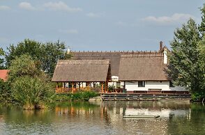 Antal-tavi Fogadó és Horgászparadicsom