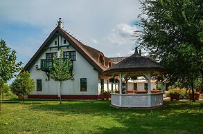 Antal-tavi Fogadó és Horgászparadicsom