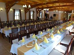 Antal-tavi Fogadó és Horgászparadicsom