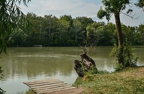 Antal-tavi Fogadó és Horgászparadicsom