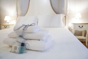 Art Apartment Black & White