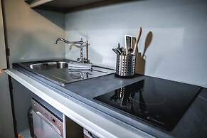 Art Apartment Black & White