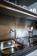 Art Apartment Black & White