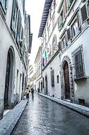 Art Apartment Black & White