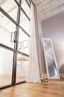 Art Apartment Black & White